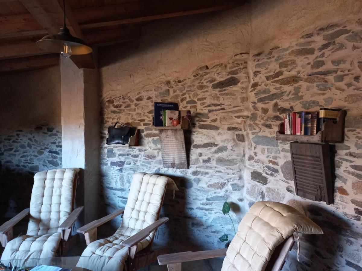 Santibanez el Bajo Casa Rural La Moraquintanaヴィラ エクステリア 写真