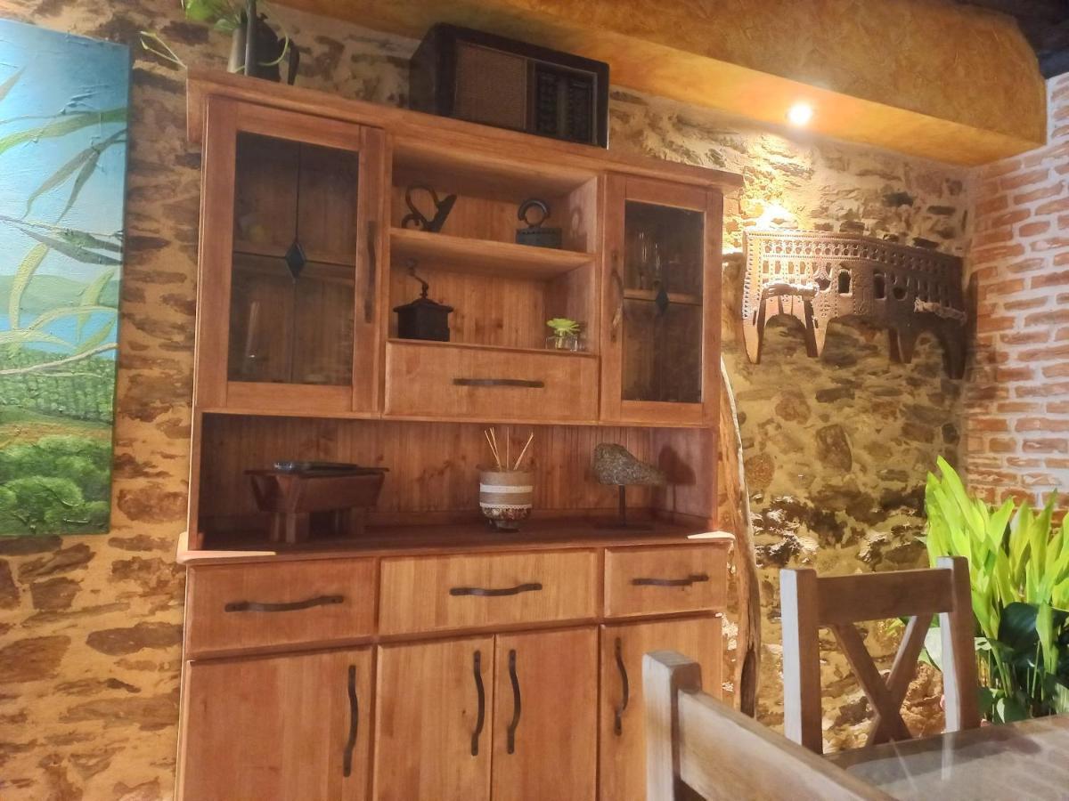 Santibanez el Bajo Casa Rural La Moraquintanaヴィラ エクステリア 写真