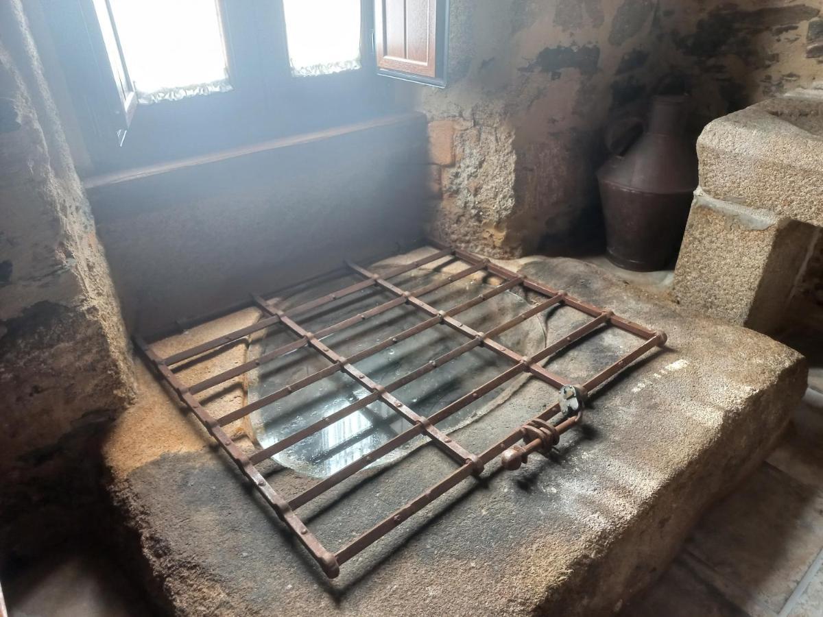 Santibanez el Bajo Casa Rural La Moraquintanaヴィラ エクステリア 写真
